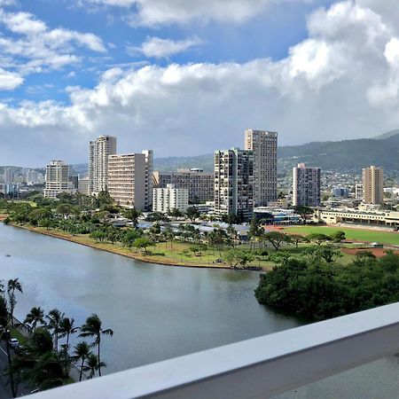 Island Colony Suites ホノルル 部屋 写真