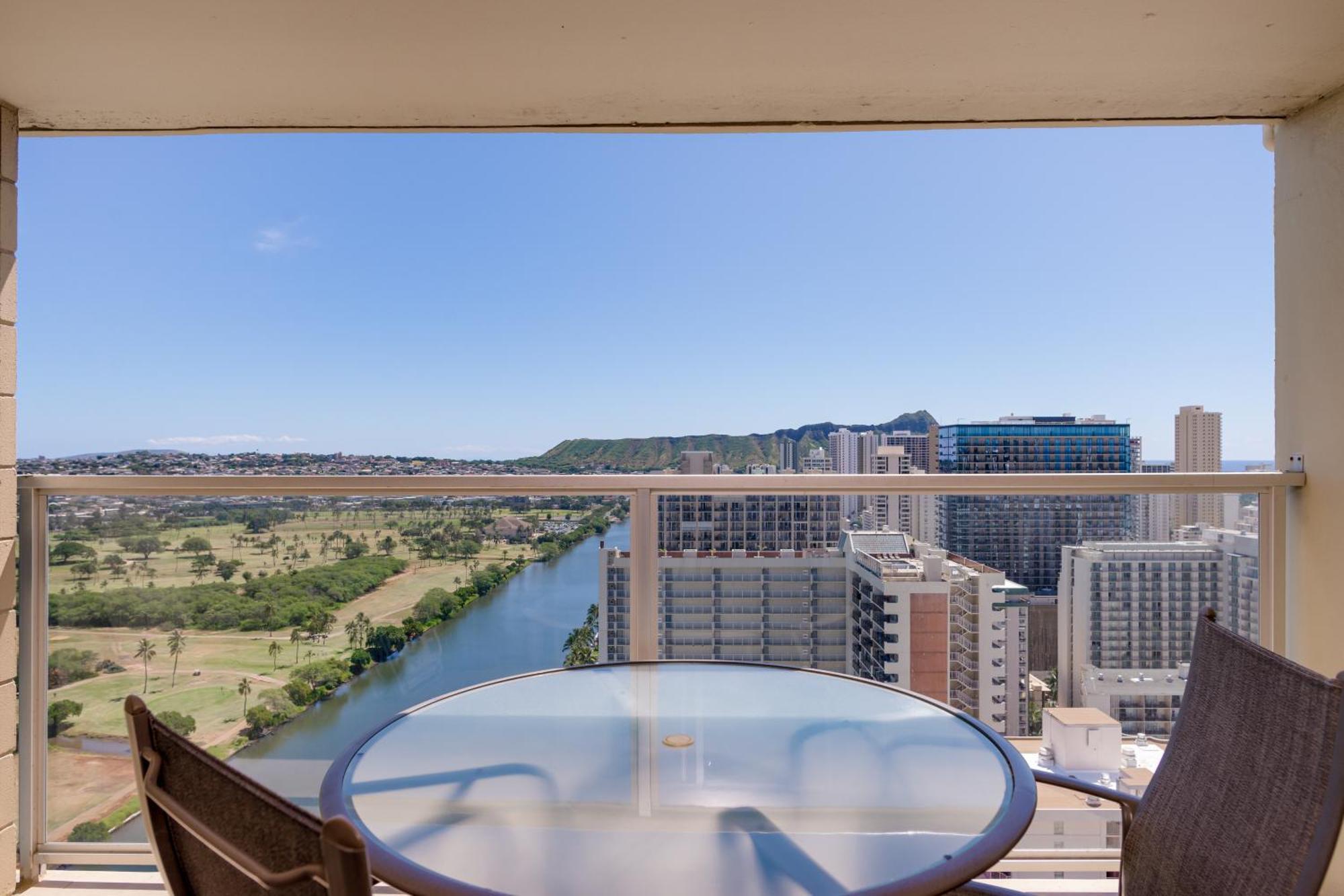 Island Colony Suites ホノルル 部屋 写真