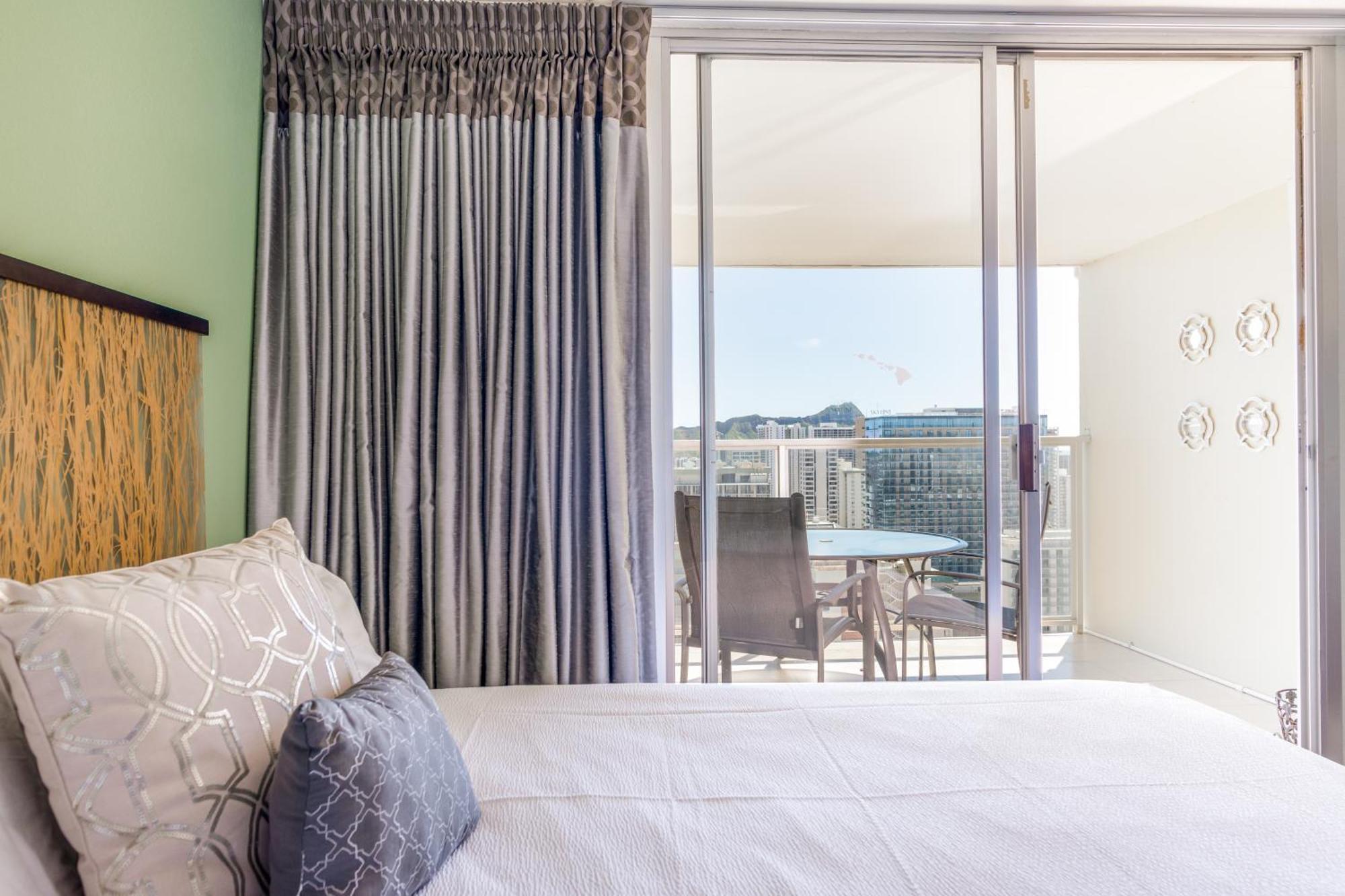 Island Colony Suites ホノルル 部屋 写真